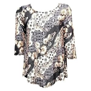 NWT Rue Juju Top Floral Point Hem Textured Half Sleeve sz M